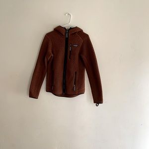 loved retro pile patagonia jacket